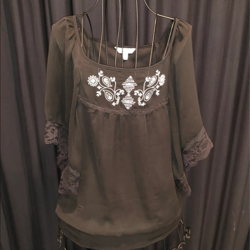 Ladies blouse made by Speechless